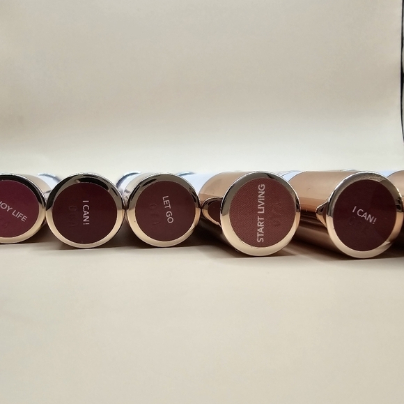 Doll 10 Lip Crayons - 4 options, 1 unit - you pick color - Picture 5 of 6